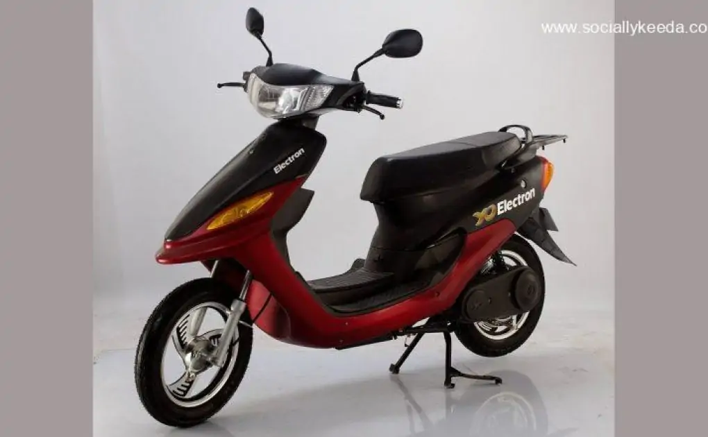Electric Two-Wheeler Sales in India More Than Double in 2021, Says SMEV