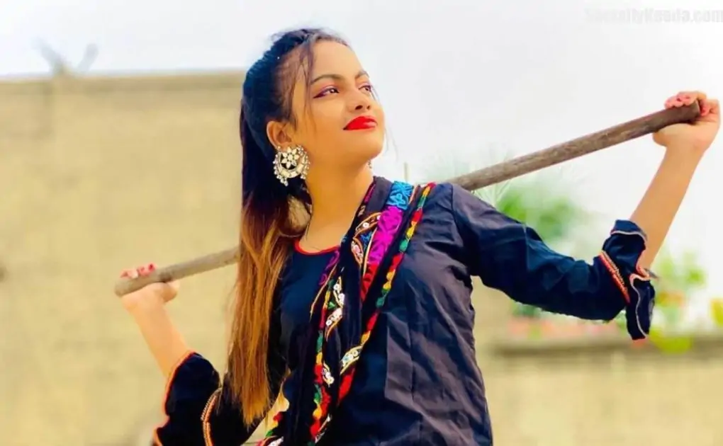 Beauty khan Biography, Wiki, Age, Height, Family, Photos & more