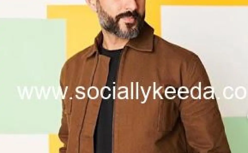Anand Ahuja Age, Height, First Wife, Net Worth, Biography, Wiki & More