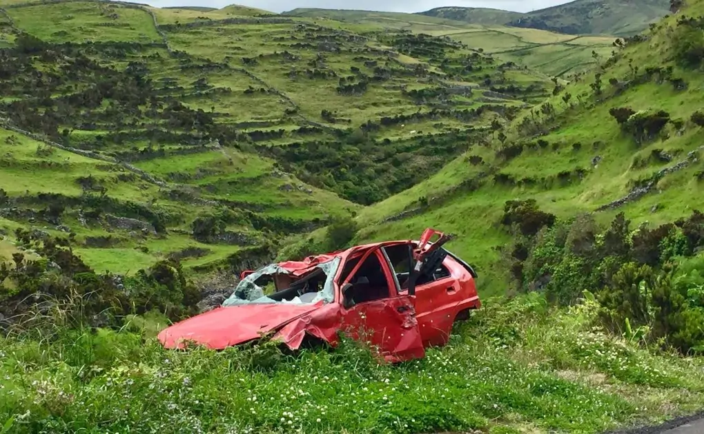 broken car
