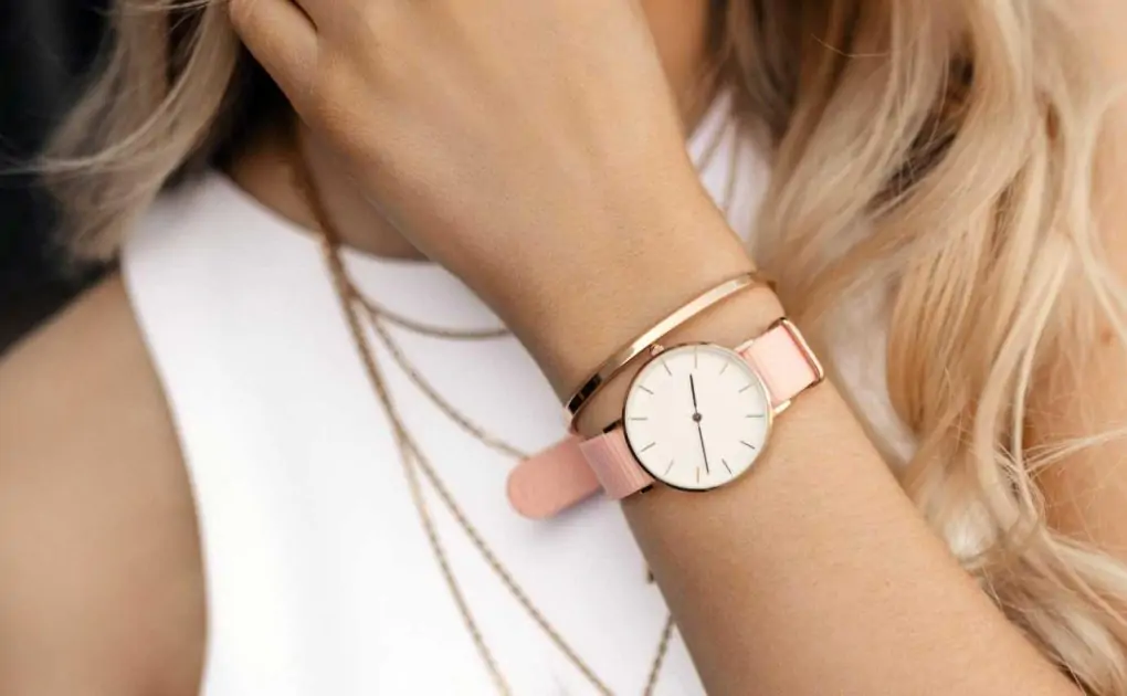 Glam Up Your Winter Outfits with 6 Ladies Watches,,,,,,,,