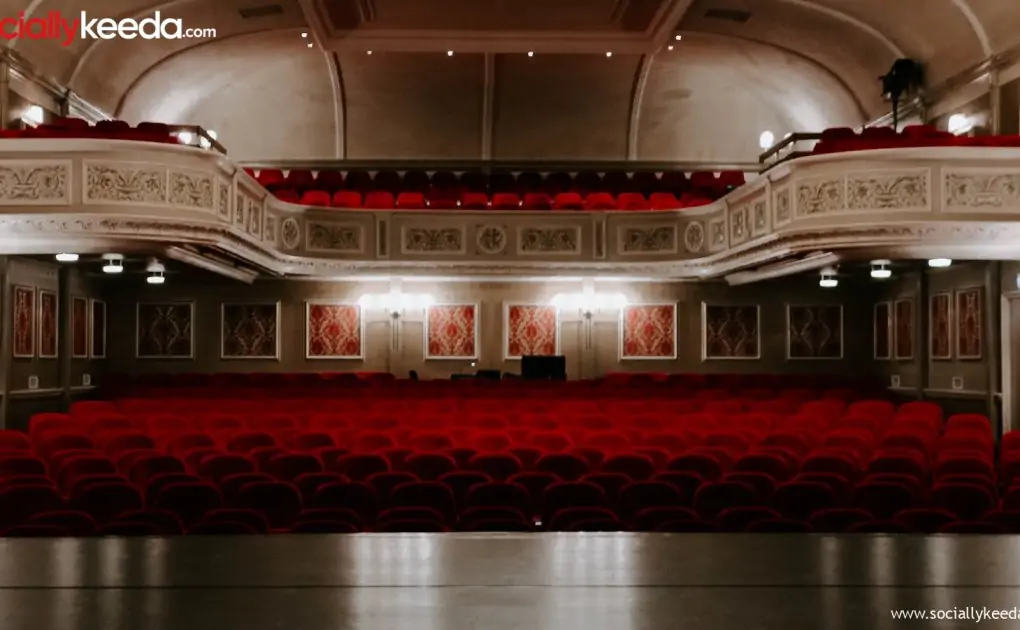 Three Tips for Hiring an Act for Your Venue