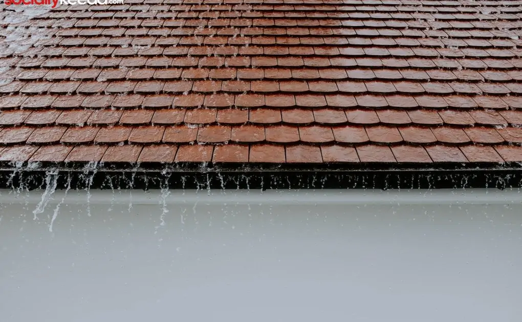 photo of roof while raining