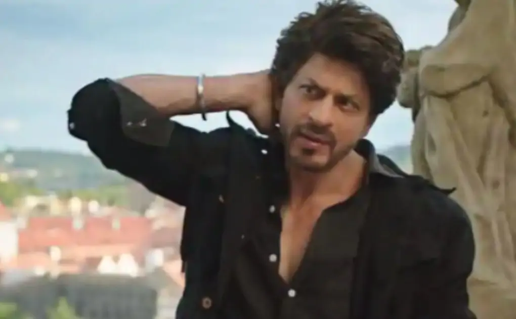 #AskSRK: Shah Rukh Khan Promises No Dance Number; Just More Movies