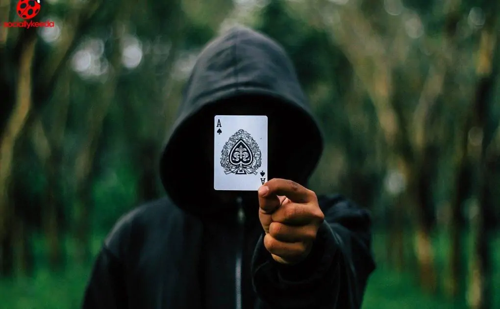 Guide to Deal in the Poker Strategically