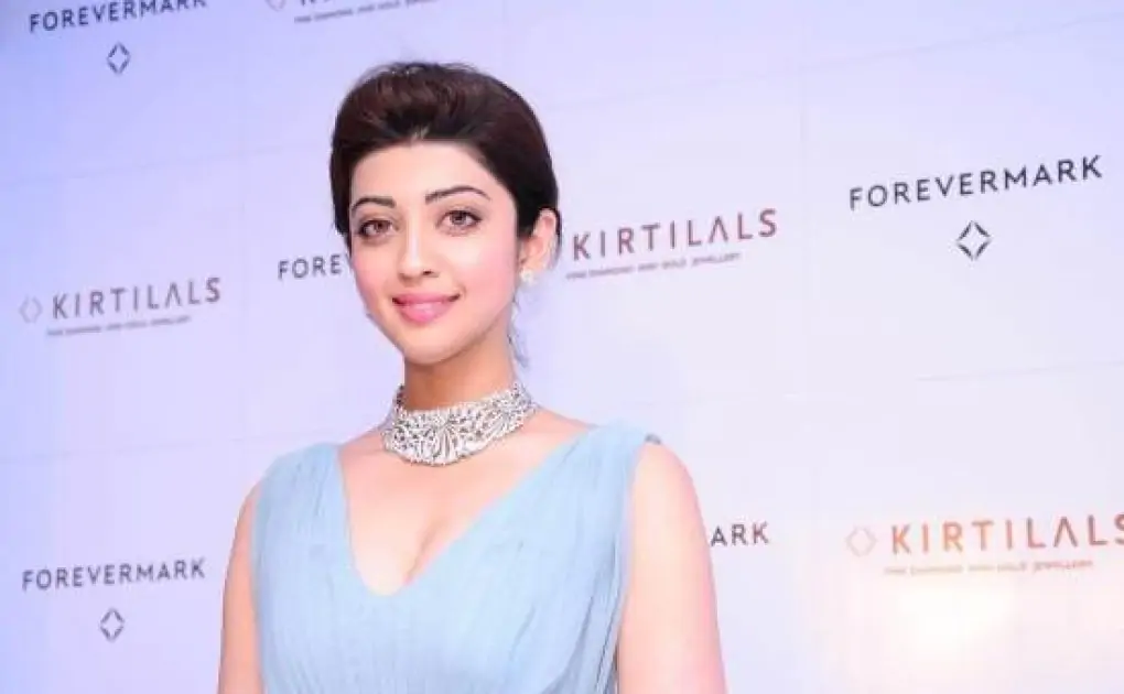 Pranitha Subhash Wiki, Biography, Age, Movie List, Family, Pictures – Socially Keeda