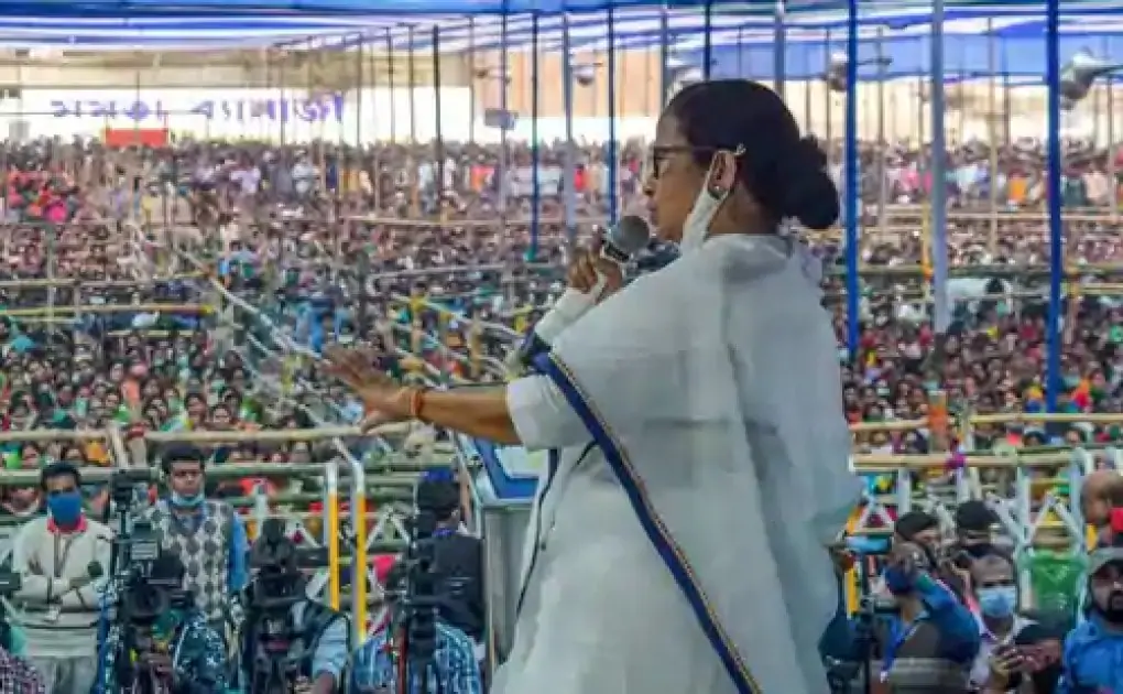 Top EC official reviews poll preparations in Bengal, says law and order bad