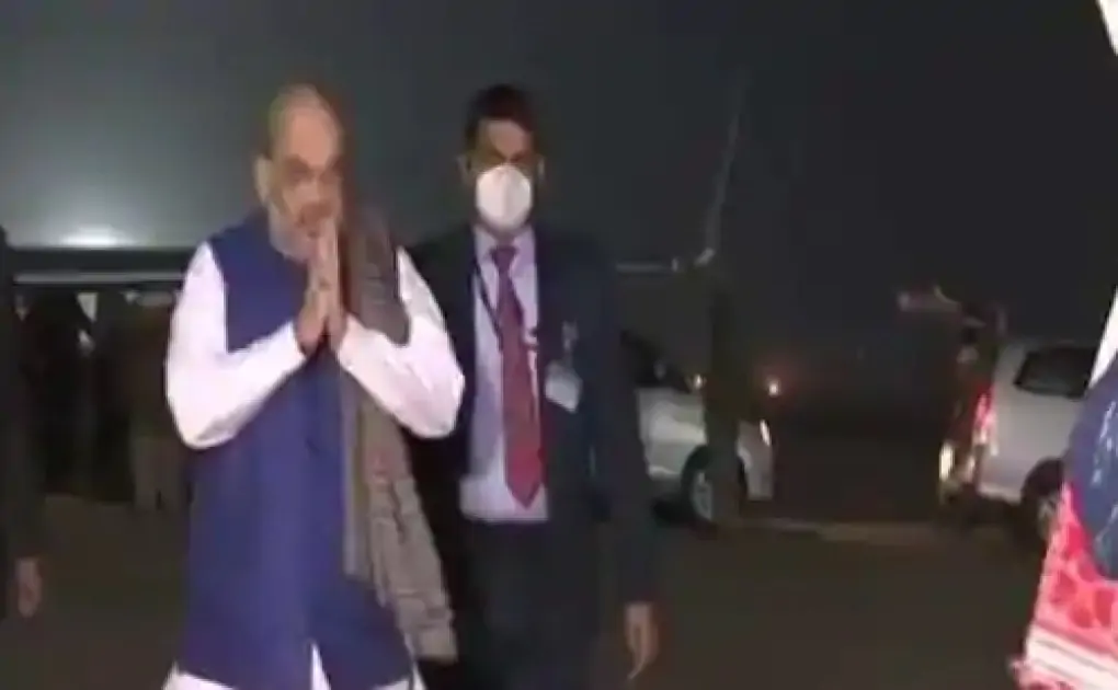 Amit Shah reaches Guwahati, to carry public conferences on Jan 24