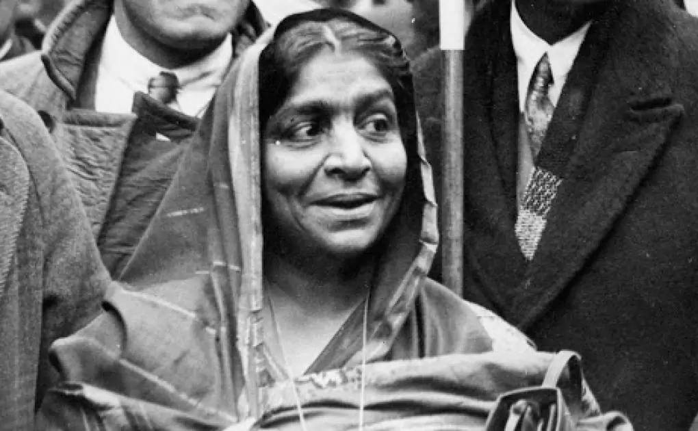 Sarojini Naidu's 72nd Death Anniversary: Twitter Shares Quotes & Images to Pay Tribute to the 'Nightingale of India'