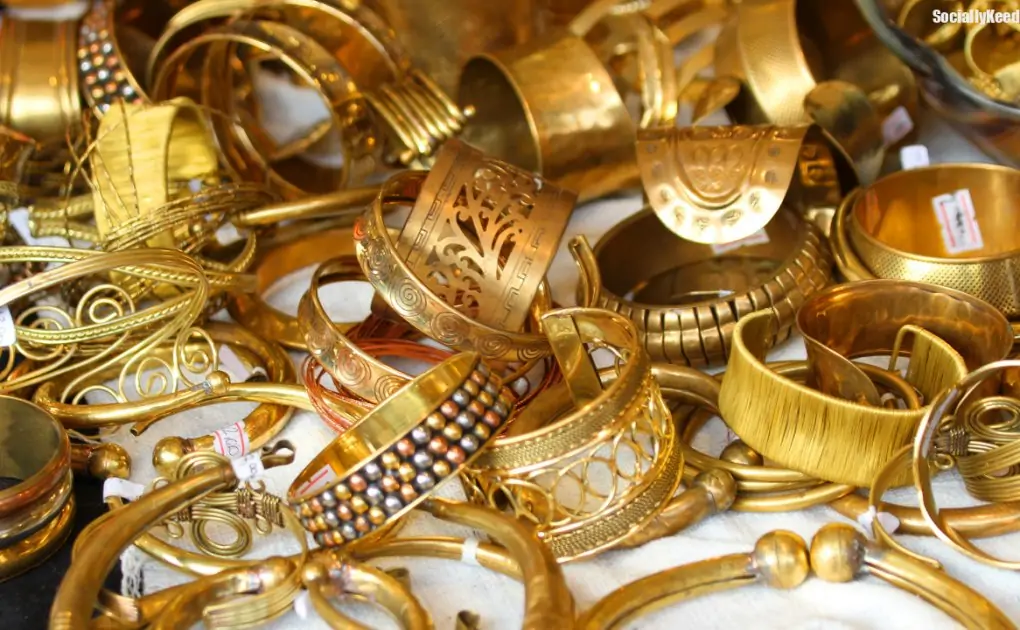 Gold and Silver become cheaper, know the latest price of your city