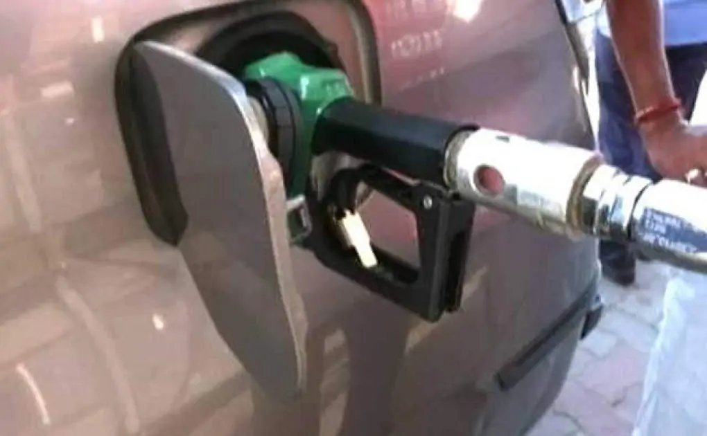 Fuel Prices Remain Unchanged Across Metros. See Rates