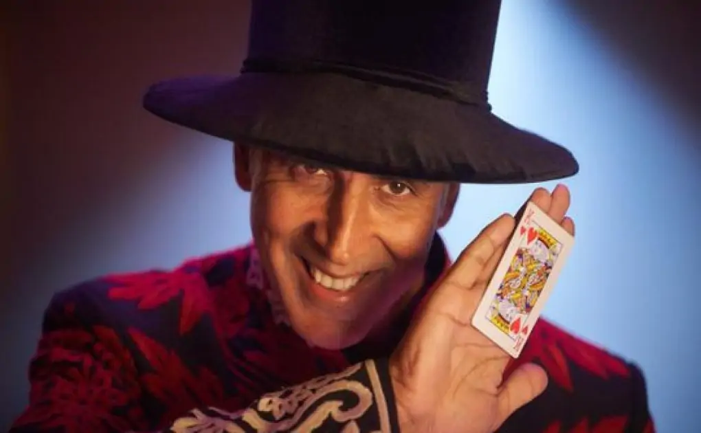 Akshay Kumar shares first look from ‘Atrangi Re’, wraps up Bollywood film