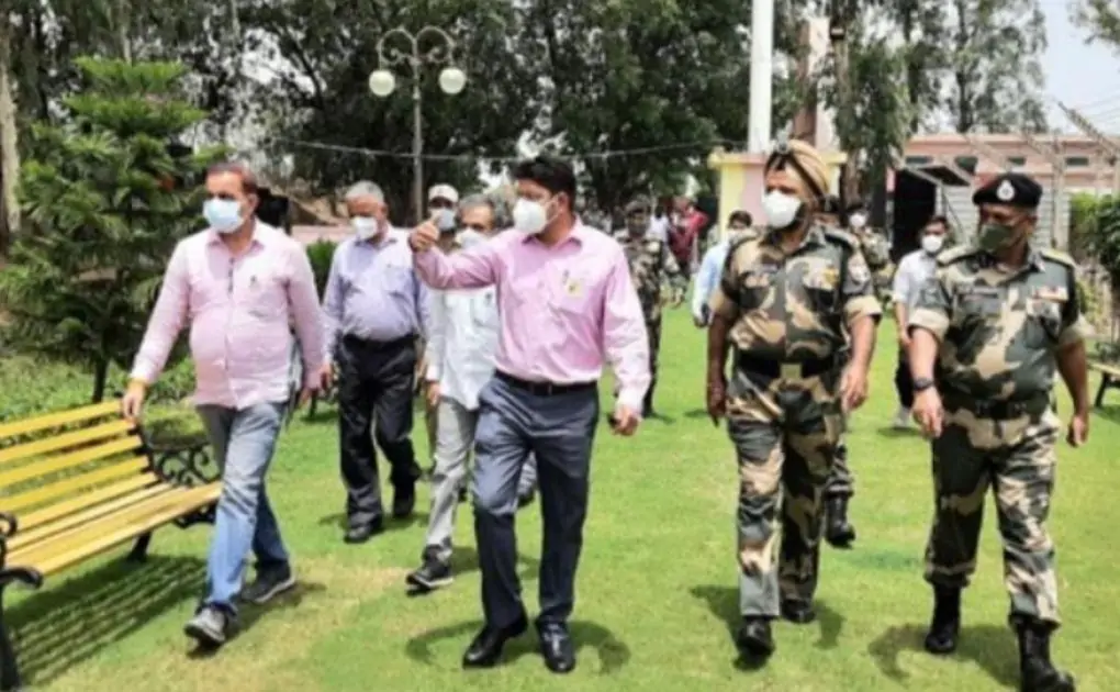 Div Com Jammu visits Suchetgarh, Gharana Wetland Circuit Socially Keeda