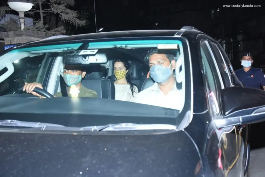 Shraddha Kapoor Rushes to Meet Lata Mangeshkar at Breach Candy Hospital As Singer's Health Worsens