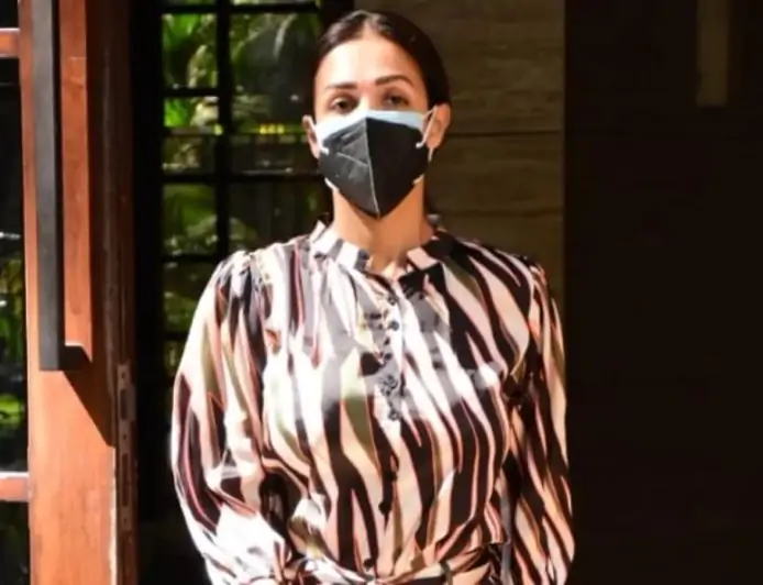 Malaika Arora keeps things classy and trendy in printed romper for outing in Mumbai, we love it