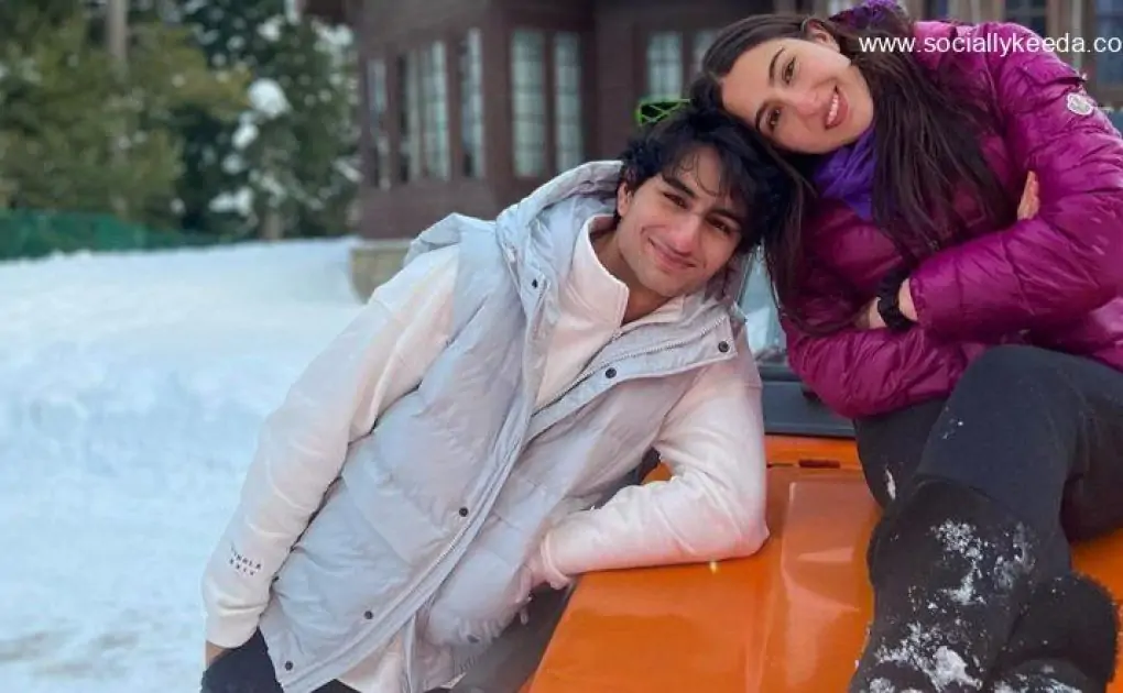 Sara Ali Khan and Ibrahim Ali Khan Have a Chilly Holiday in Snow-Capped Valley of Kashmir! (View Pics)