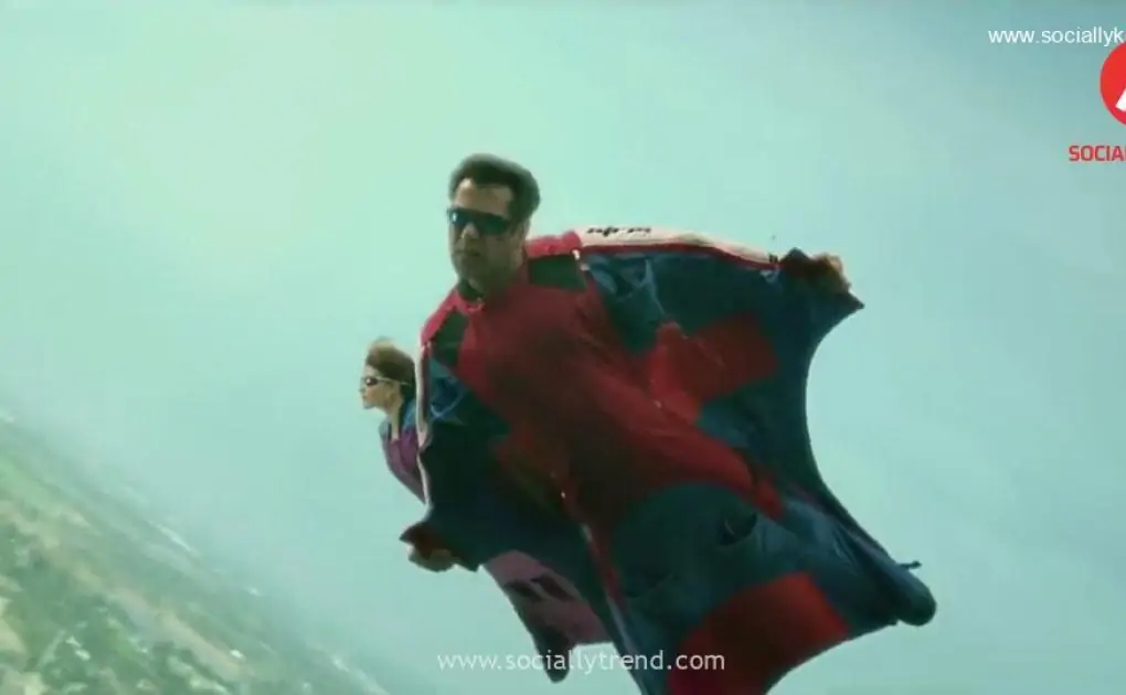Salman Khan Flying | SociallyKeeda