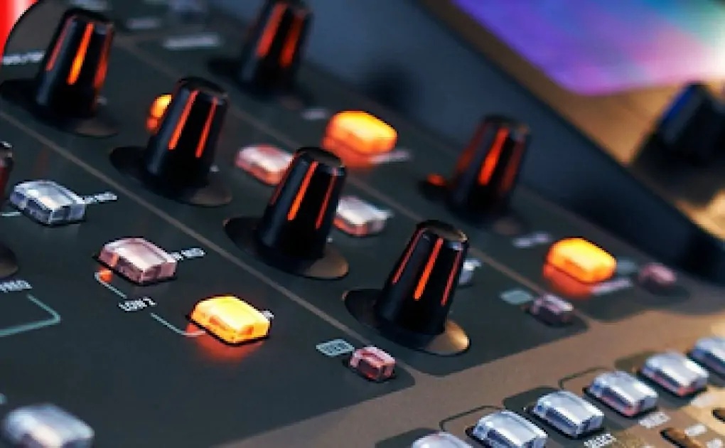 Equalizer Music Player Pro v3.0.4 [Paid] APK [Latest]