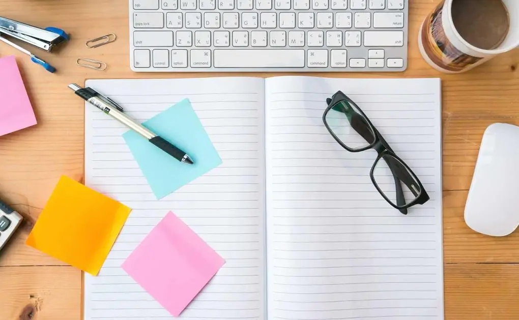 Tips for Writing a Perfect Movie Review – FilmyOne.com – Socially Keeda