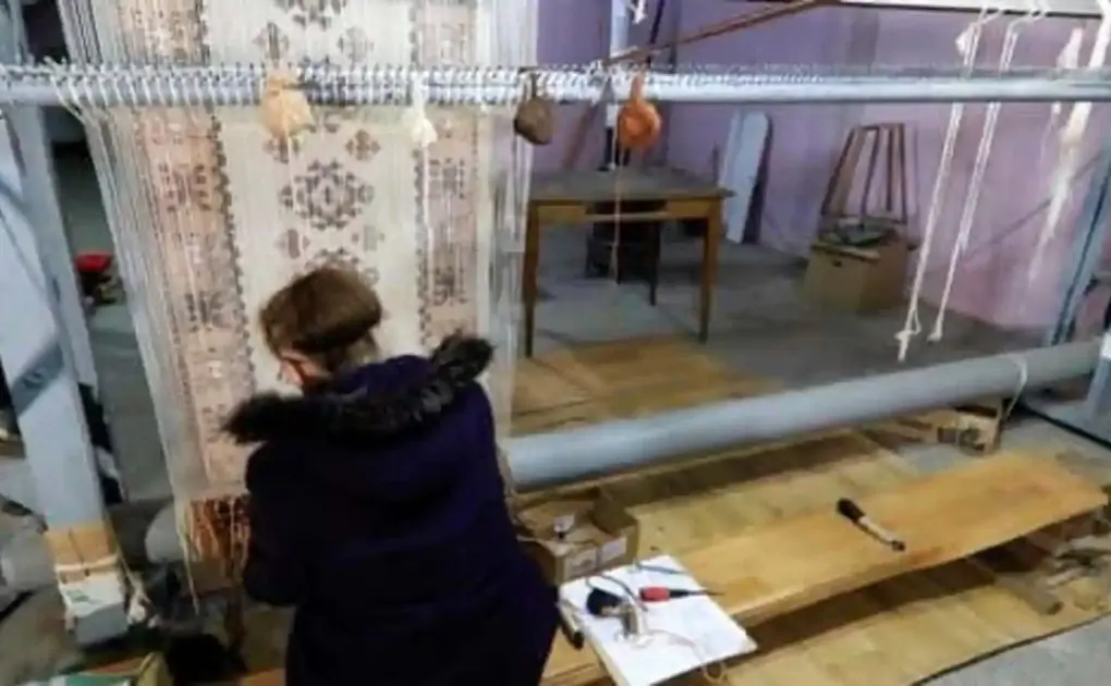 Photos: Training opens 'a window of hope' for traditional Albanian rug-weavers