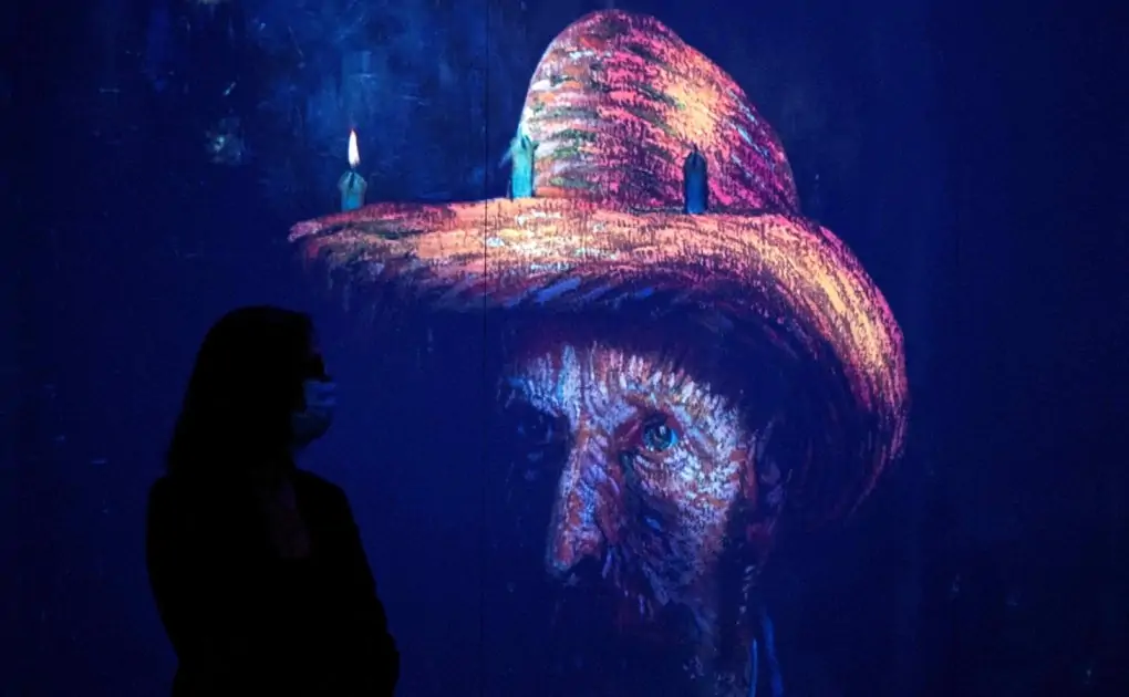 PHOTOS: Immersive Van Gogh exhibit lets you see the world through Vincent&#039;s eyes