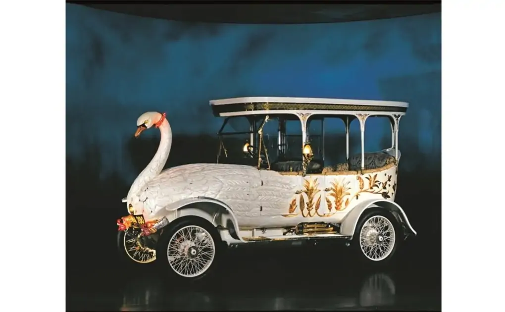 Photos: India’s legacy of loving luxury cars