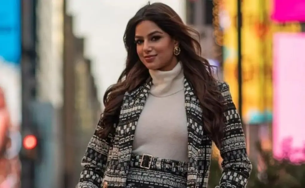 Harnaaz Sandhu shines bright like the Times Square in winter-ready sweater and mini skirt: See pics