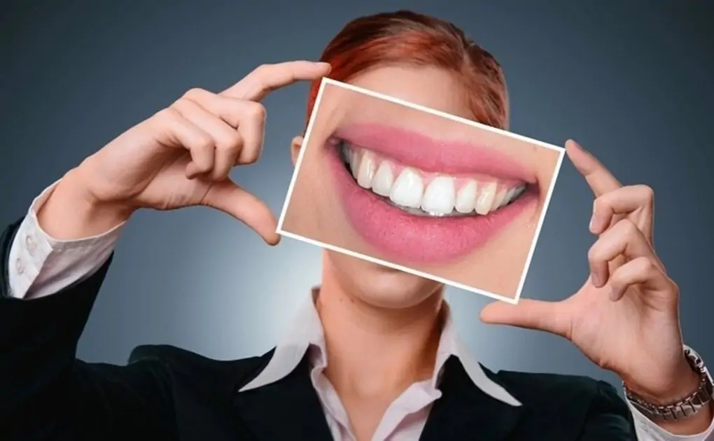 5 natural remedies to whiten your teeth