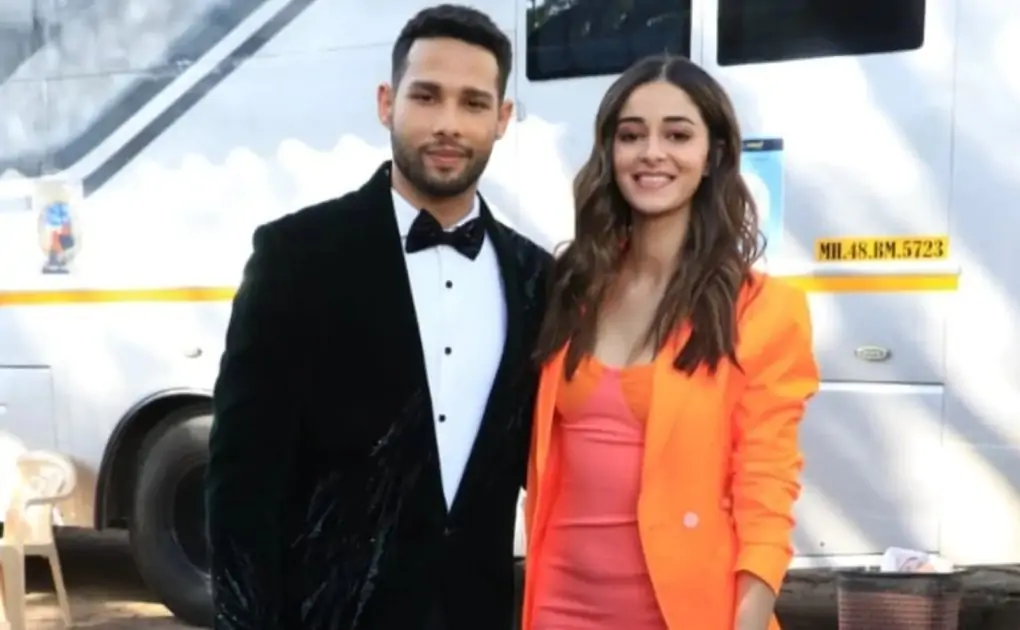 Ananya Panday promotes Gehraiyaan with Siddhant Chaturvedi in mini dress, oversized blazer on Bigg Boss 15