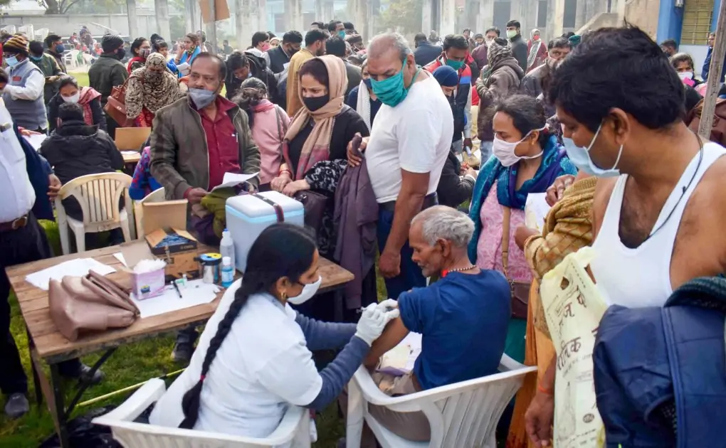 Is covid vaccine reducing the risk of death?