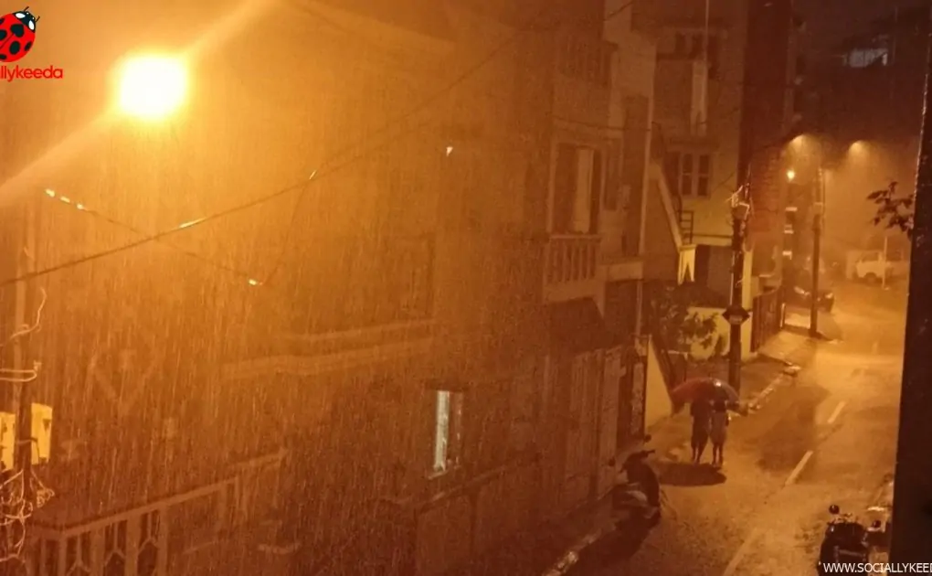 Heavy downpour in Bengaluru floods roads | In pics