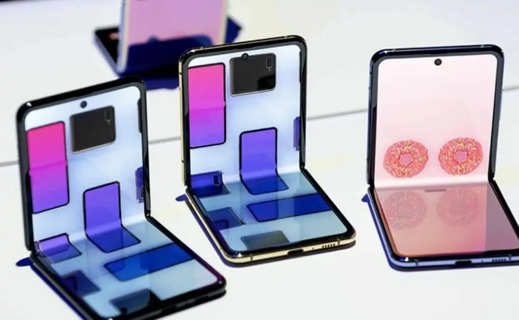 Apple considers foldable iPhone; minor changes planned for 2021 models