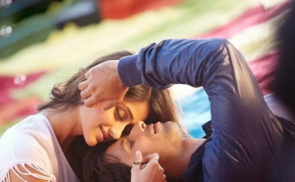 7 टाइप के किस: जानें कहां किसिंग का क्या होता है मतलब?(7 different Kisses and their hidden Meaning)
