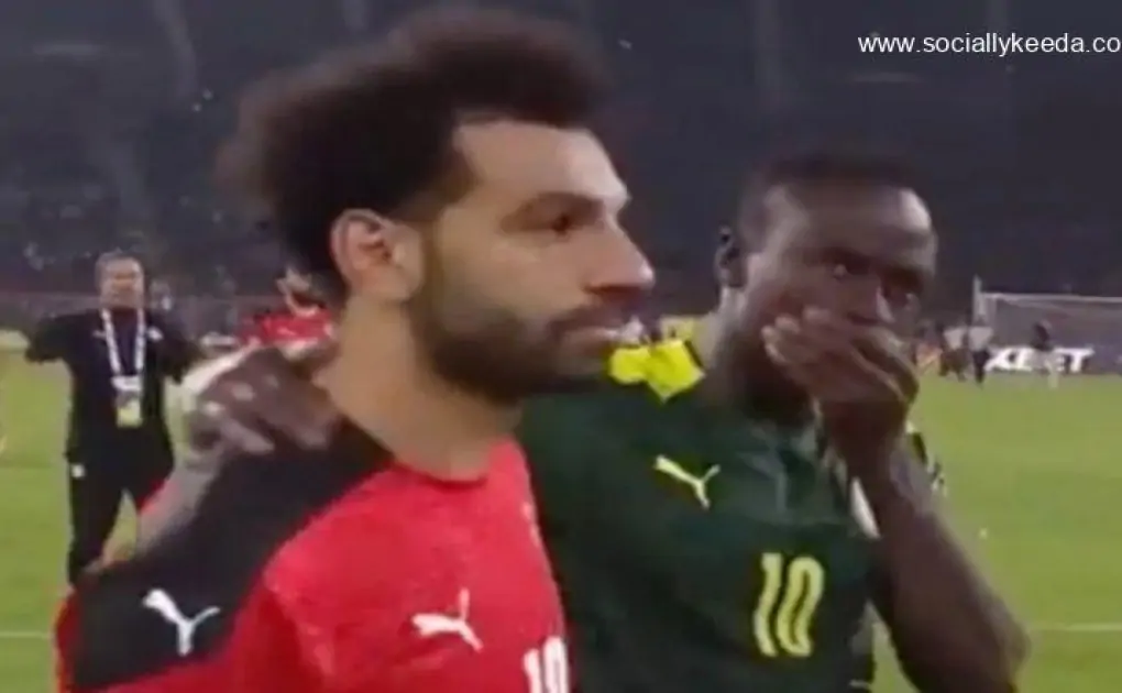 Sadio Mane Consoles Emotional Mohamed Salah After Senegal Beats Egypt to Clinch the AFCON 2021 Trophy (Watch Video)