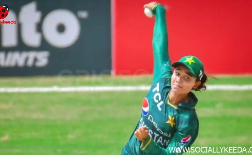 Pak vs SL: Twitter loads debutant leg spinner Tuba Hasan for magnificent spell