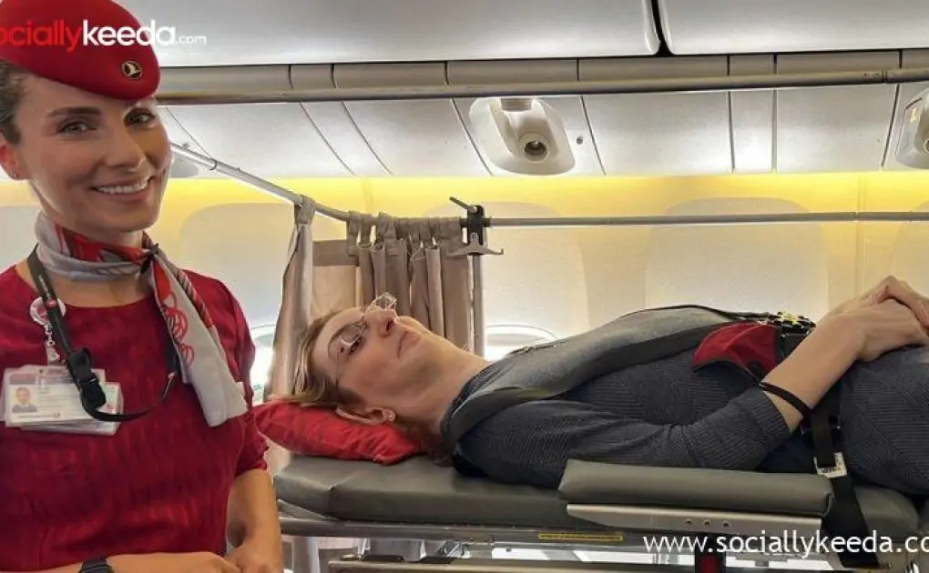 World's Tallest Woman Rumeysa Gelgi Flies on Airplane For First Time After Turkish Airlines Removes Six Seats to Make Room for Her; See Pics & Video