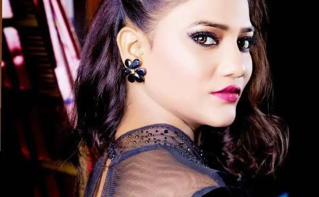 Samne Wali Khidki (Ullu) Web Series Cast & Crew, Release Date, Actors, Roles, Wiki & More