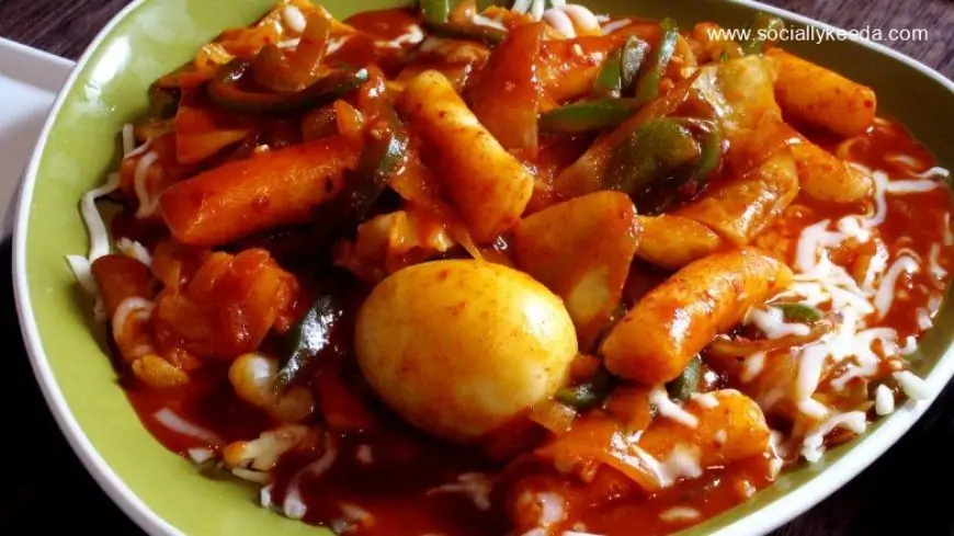 Happy Korean New Year 2023: From Tteokbokki to Haemul Pajeon, 5 Korean Food You Must Try