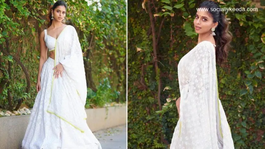 Suhana Khan Imparts Desi Vibes in Manish Malhotra's Chikankari Lehenga (View Pics)