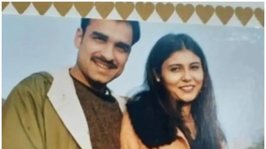 Pankaj Tripathi Embraces Wife Mridula, Exchanges Garlands in Unseen Pics Shared on Wedding Anniversary