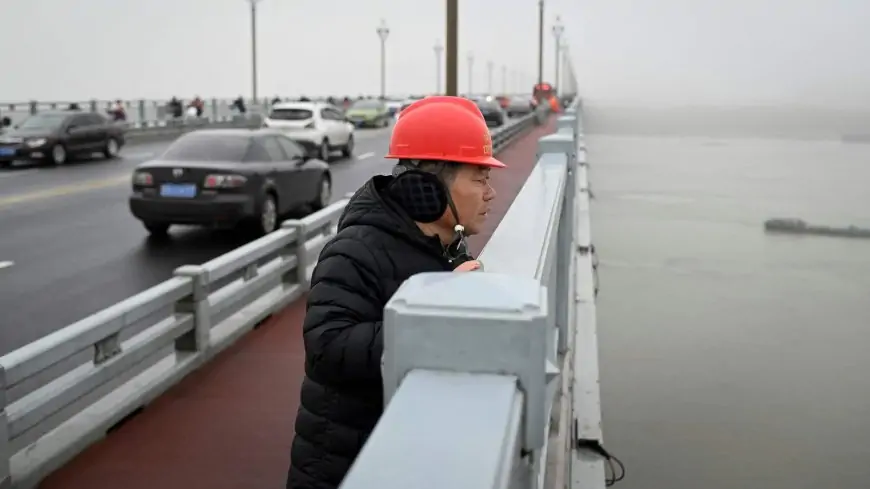 Photos: China’s “Angel of Nanjing” has helped hundreds back from the brink