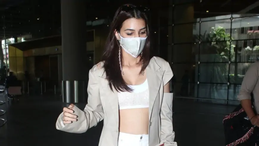 Kriti Sanon back in Mumbai after Bhediya shoot, Nikki Tamboli spotted at airport