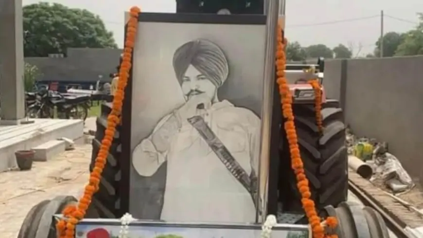 Singer Sidhu Moose Wala's last journey in images as thousands bid him tearful farewell