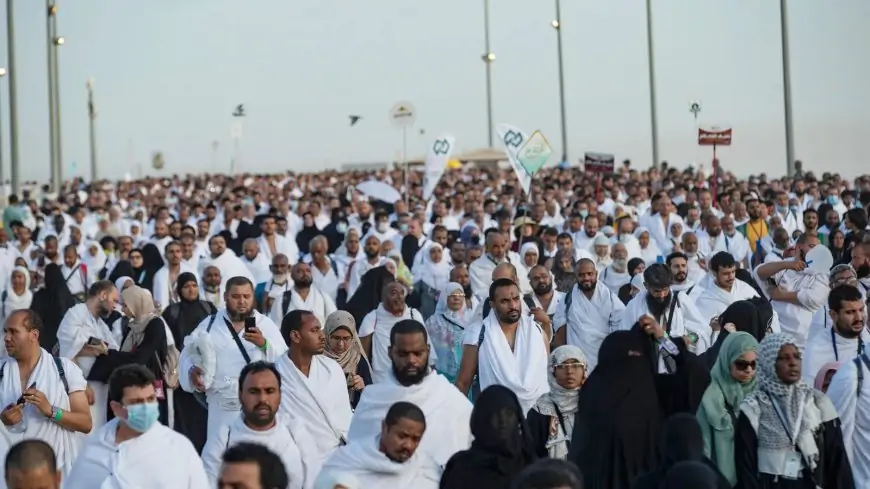 Eid al-Adha: Nearly million Muslims 'stone the devil' as hajj comes to an end | In photos