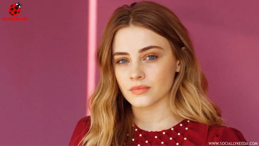 8 Best Josephine Langford HD Wallpapers For Phone or PC [2023]
