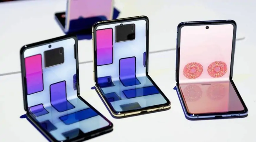 Apple considers foldable iPhone; minor changes planned for 2021 models