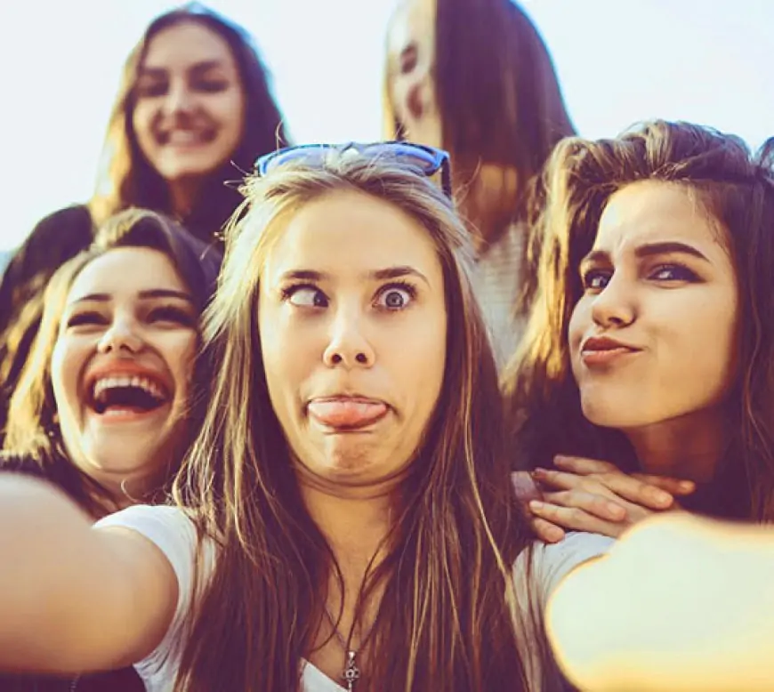 School Friends Whatsapp Dp Full HD Download