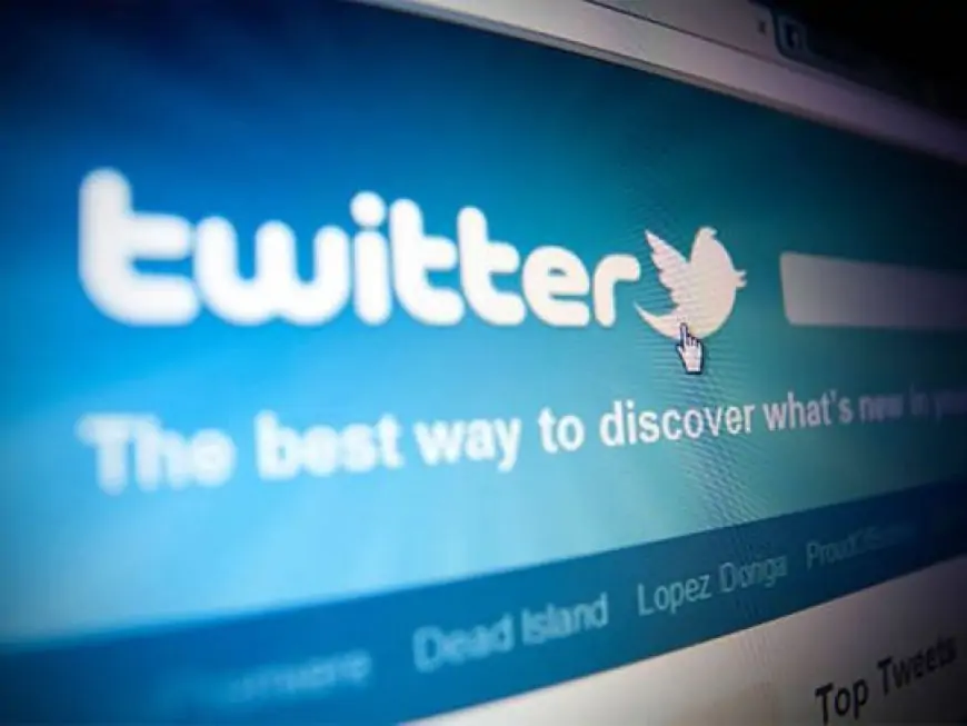 Twitter says services down for some users