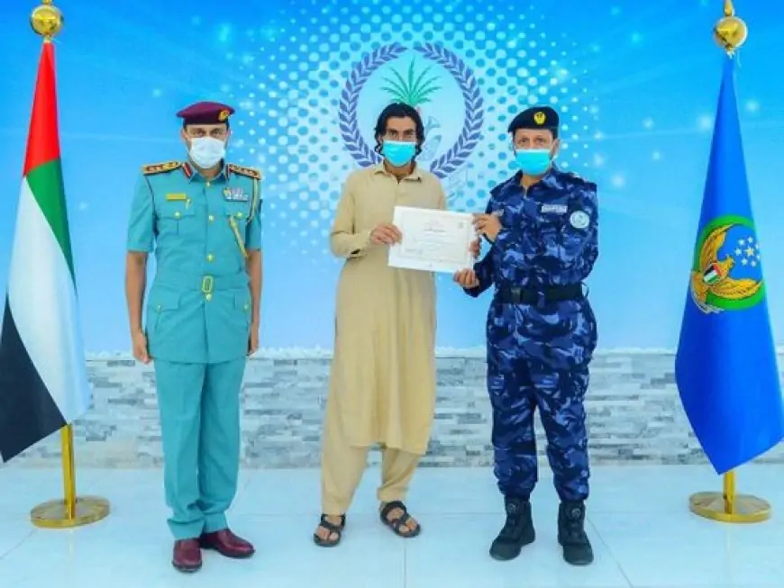 Sharjah Police honour man for helping foil attempt at theft