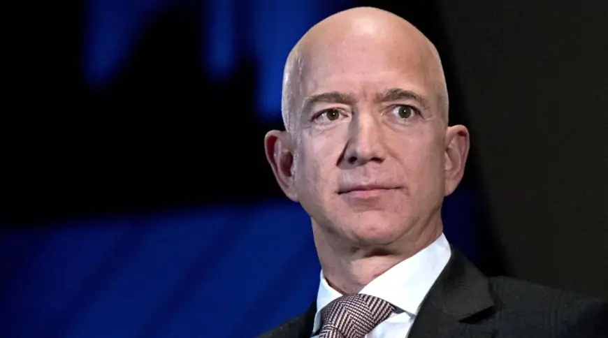 Petition to 'Not Allow Jeff Bezos to Re-Enter Earth' Floats on Internet as Amazon CEO Gets Set to Fly to Space on Blue Origin Flight